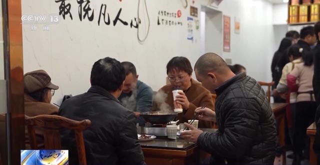 炖锅奶茶加桃酥 “广德三件套”为何能爆火？