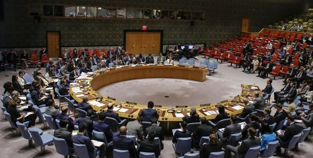 普京抵达印度 莫迪亲自到机场迎接 全天候友谊认证